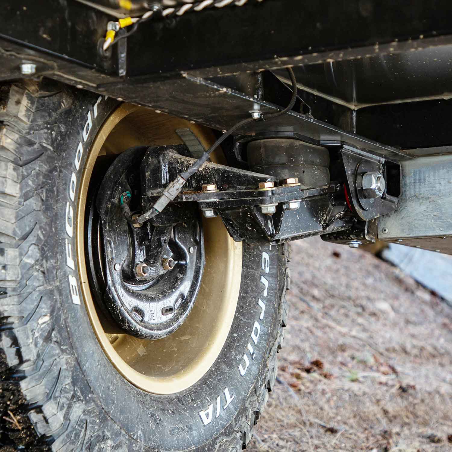 2000 lb HD Axle-Less Trailer Suspension w/ 4” Lift - Image 6